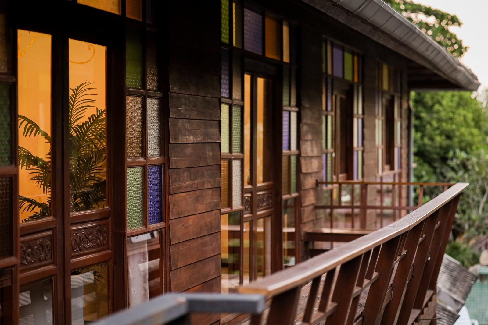 Evening pool at Jintara Rehab in Chiang Mai, where depression retreat and mental health treatment takes place