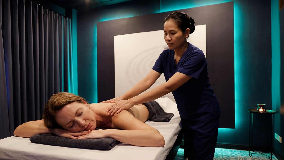 Therapeutic Thai massage at Jintara Rehab in Chiang Mai Thailand