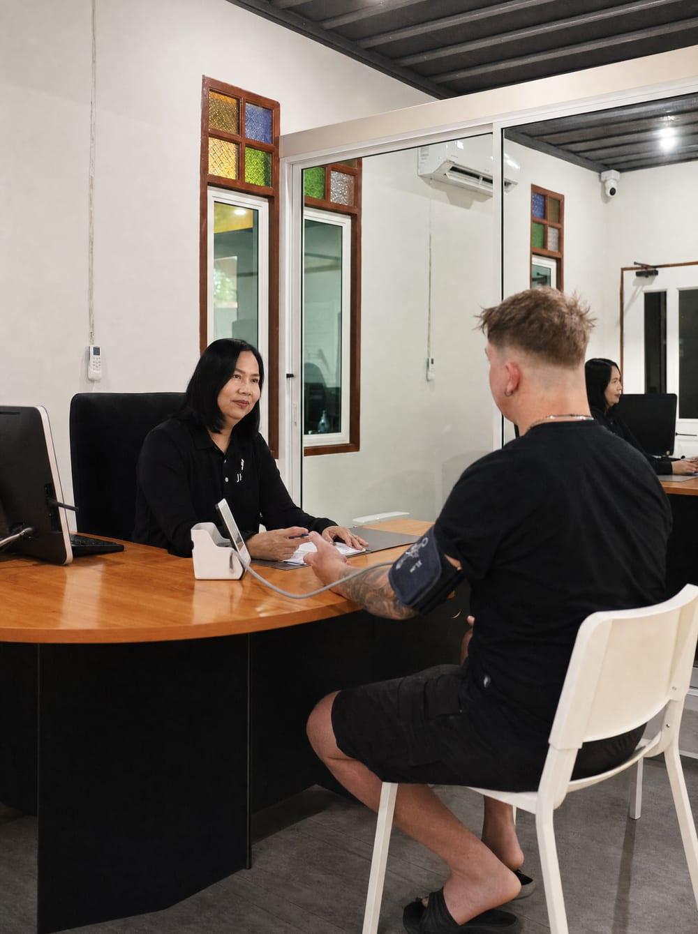 Clinical consultation for kratom addiction assessment at Jintara Rehab Chiang Mai Thailand