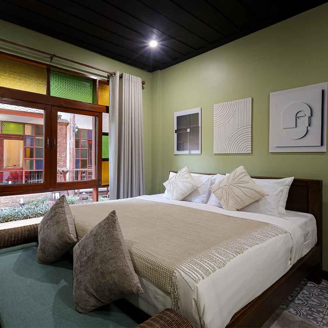 Private bedroom at Jintara rehab in Thailand — a restful space designed for sleep recovery