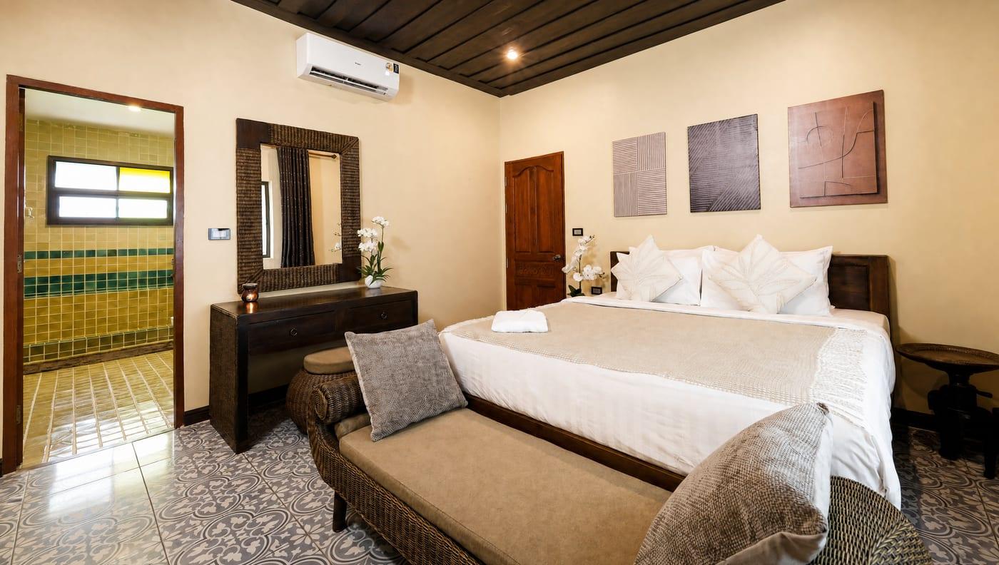 Private bedroom at Jintara Rehab Chiang Mai, residential addiction treatment for professionals