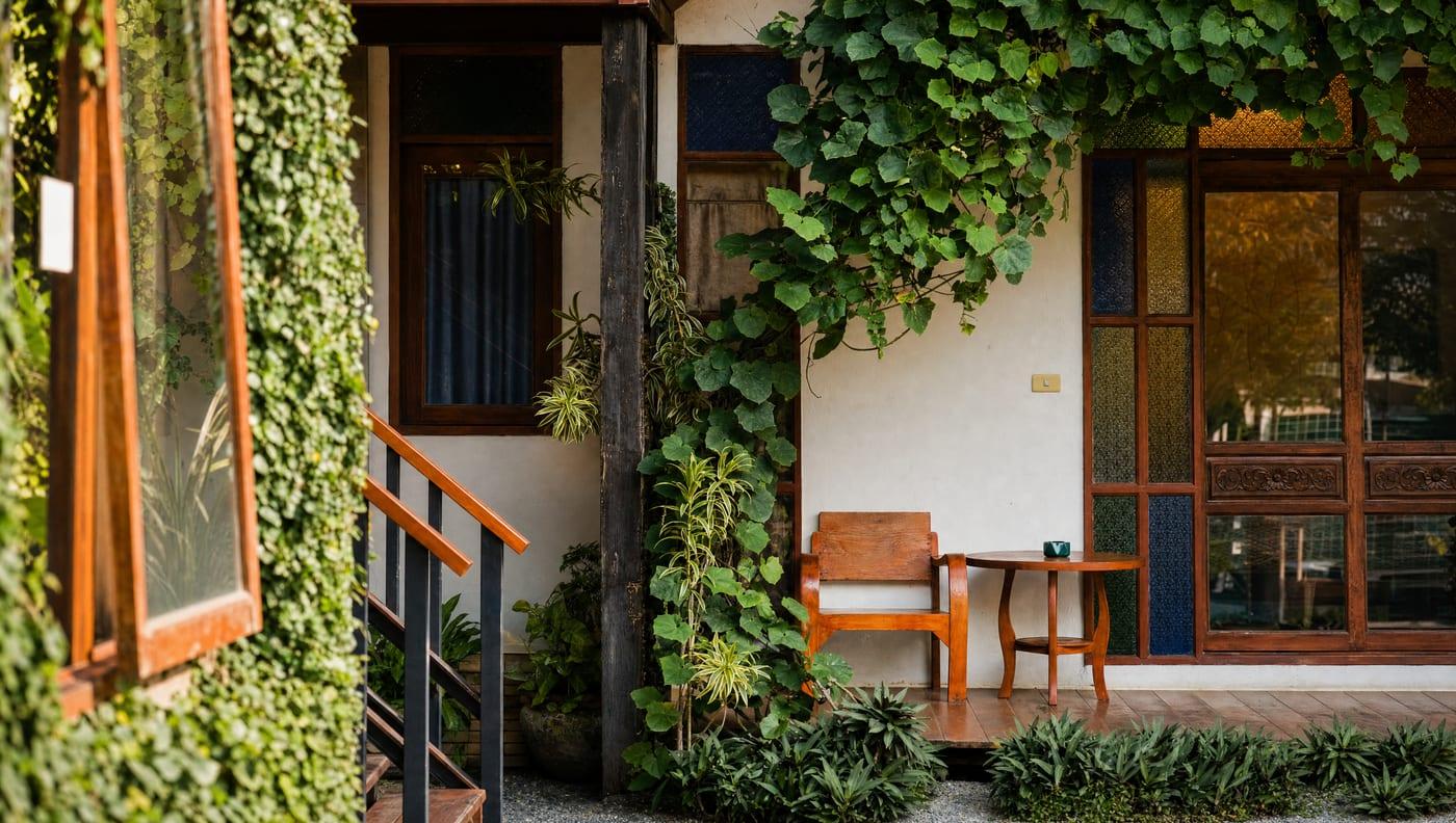 Calm garden porch with tropical greenery at Jintara Rehab Chiang Mai