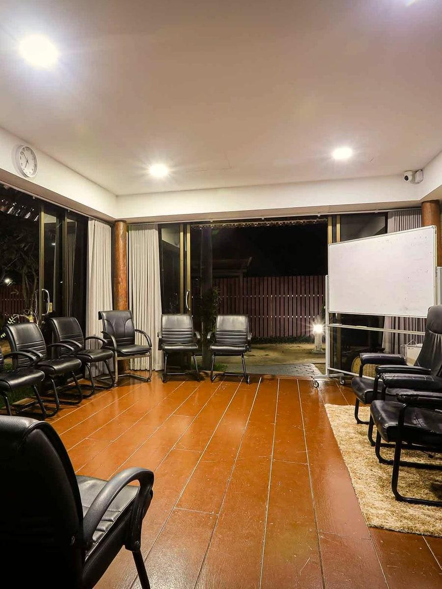 Group therapy room with a circle of chairs at Jintara Rehab in Chiang Mai, Thailand