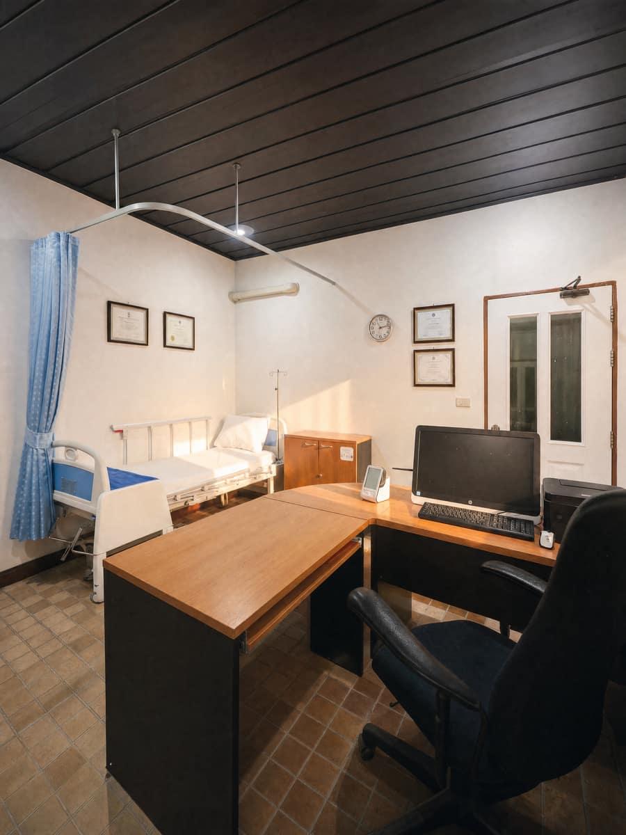 Medical room with a bed and monitoring equipment at a sleeping pill detox centre in Chiang Mai